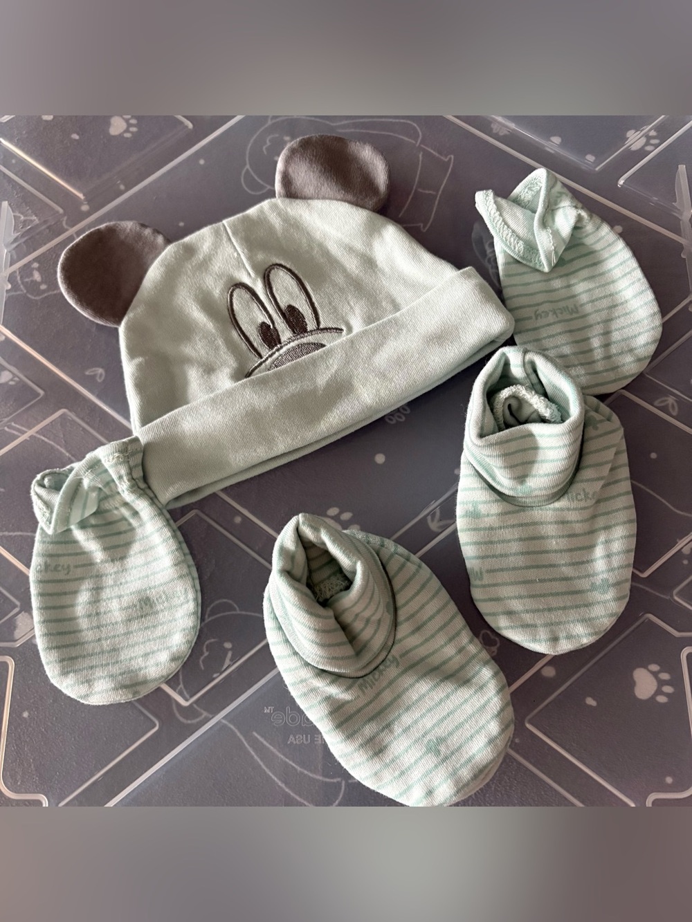 Disney Mickey Infant Set - Cap/Mitts/Slippers 0-6M